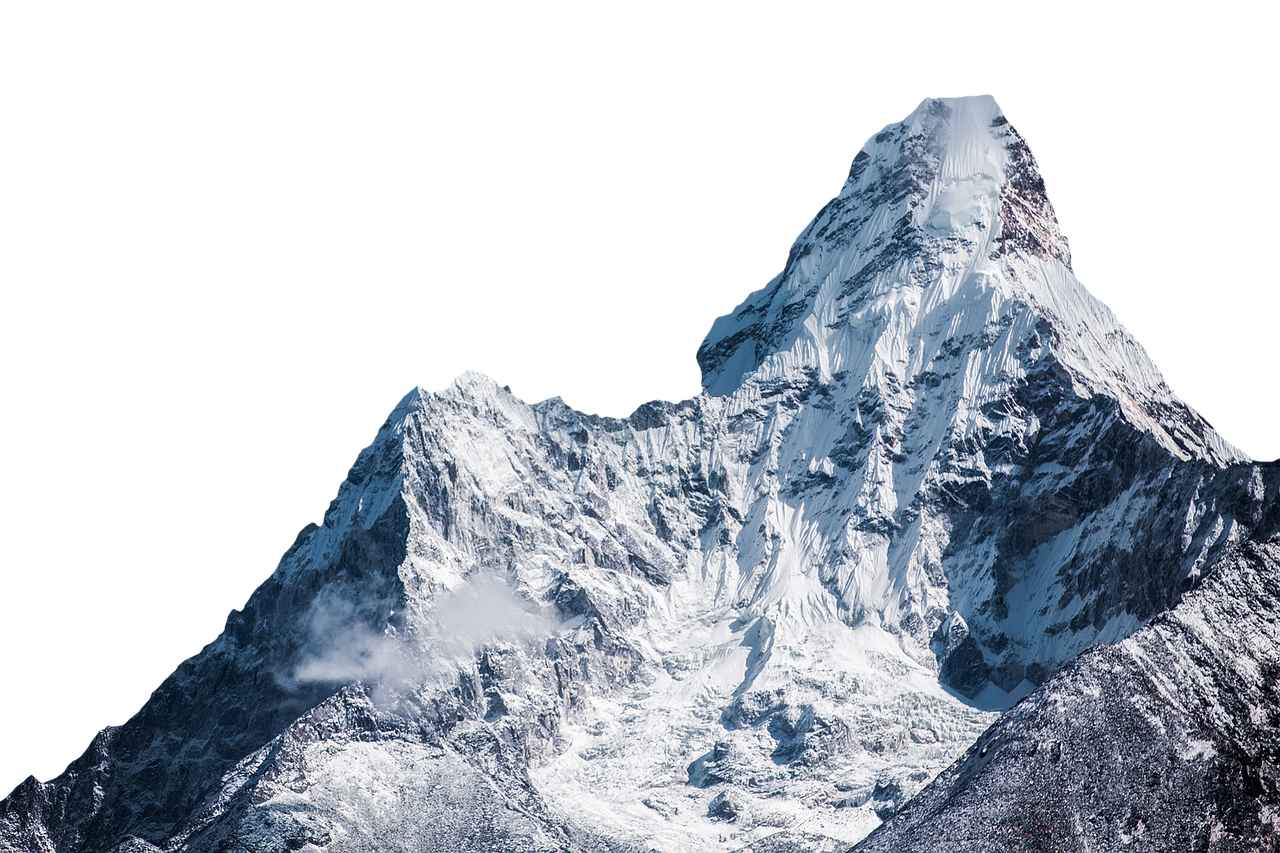 Горы на белом фоне